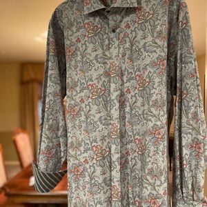 Neiman Marcus men’s paisley man tailored shirt.